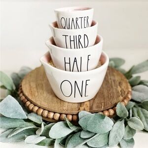 🆕 Rae Dunn | Measuring Cups with 💕 Pink Interior!